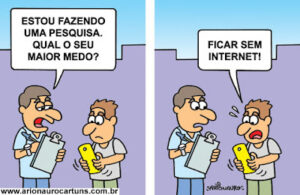 Em um cenário de cidade, um homem responde para o entrevistador que seu maior medo é ficar sem internet. Essa tirinha nos faz refletir sobre a relação entre a saúde mental e a tecnologia no mundo contemporâneo.